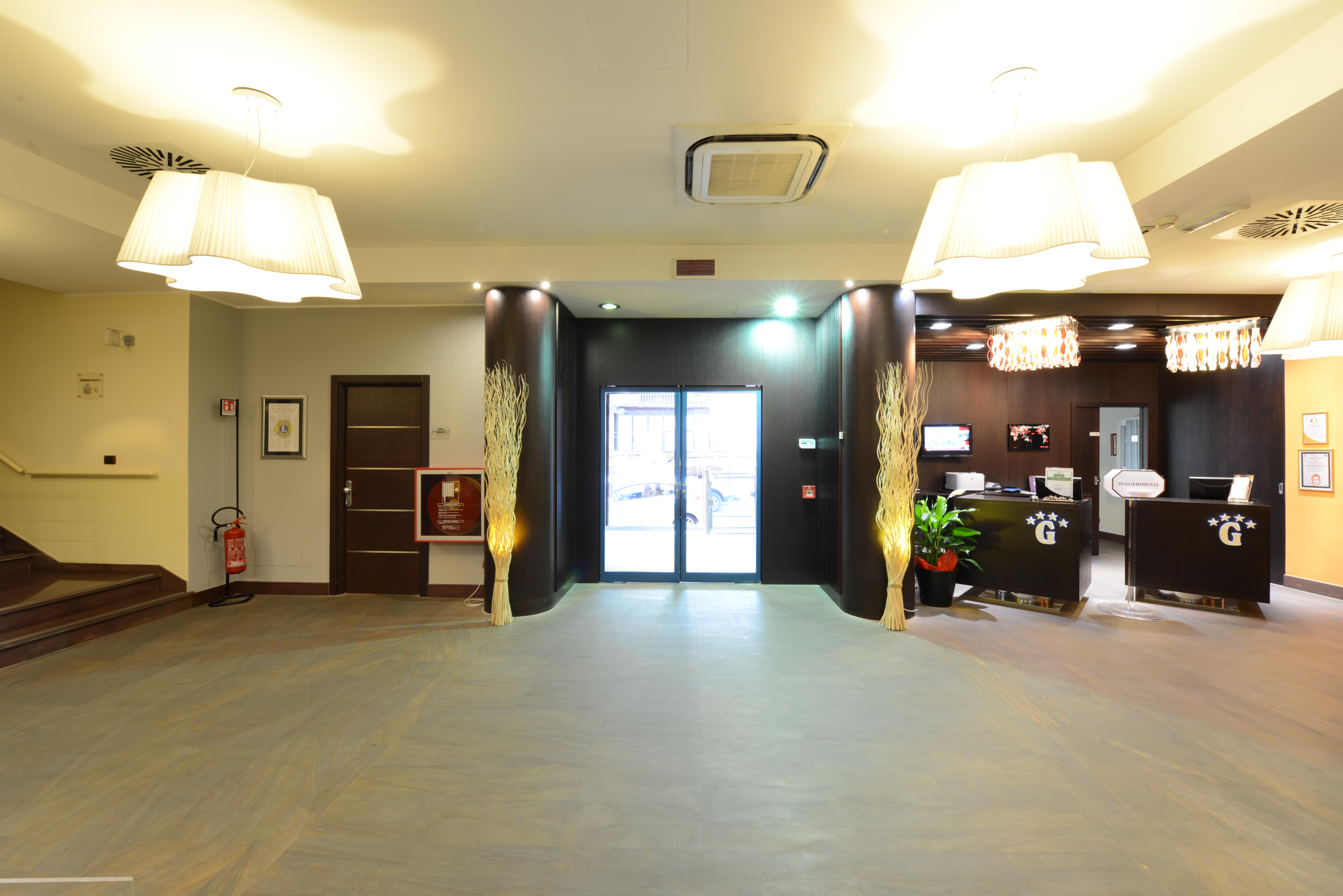 Hotel Guglielmo Катандзаро Экстерьер фото